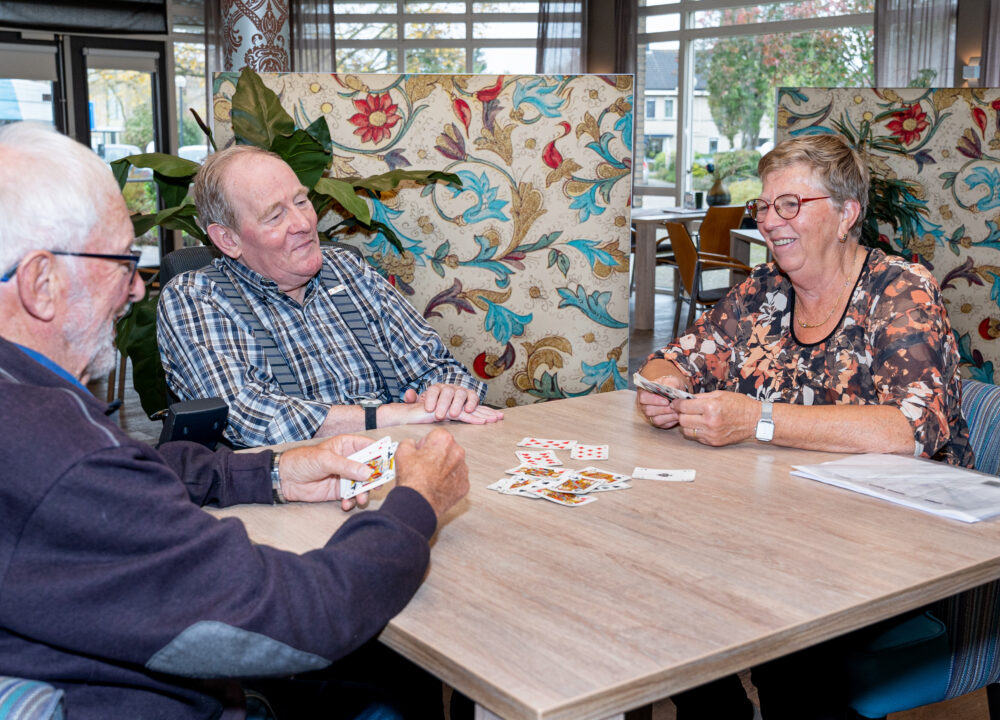 Werken In De Ouderenzorg | Zorgverlening Het Baken - Werken Bij ...